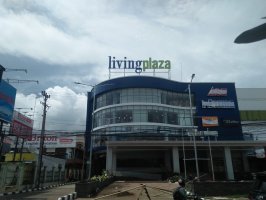 LIVING PLAZA MAKASSAR